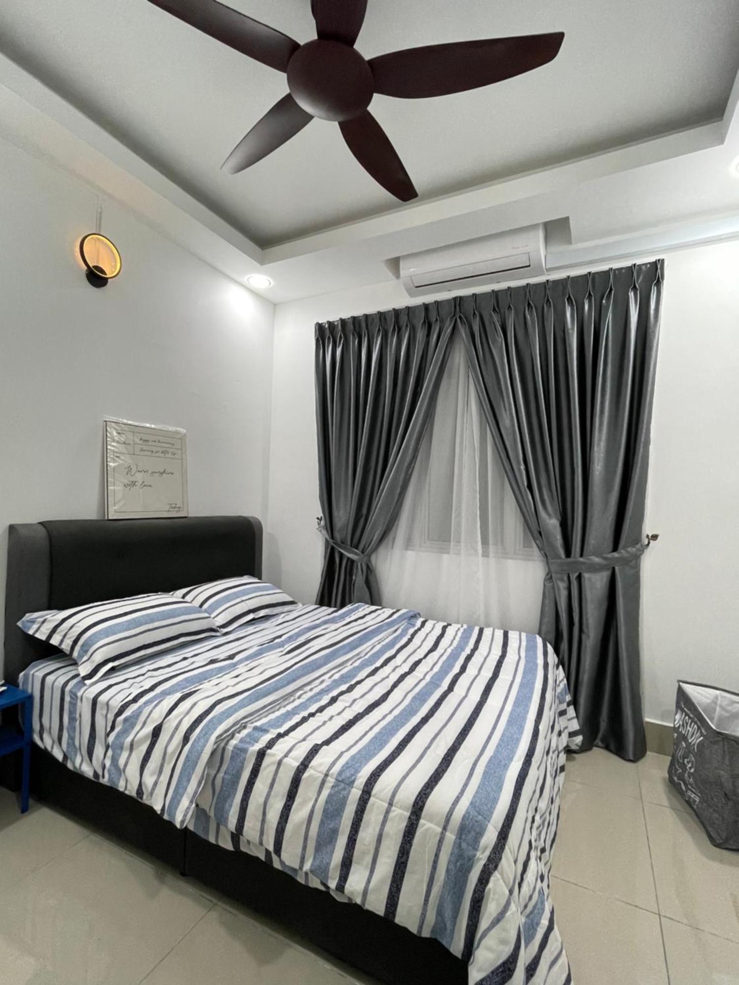 Hstayrazakcity Apartment