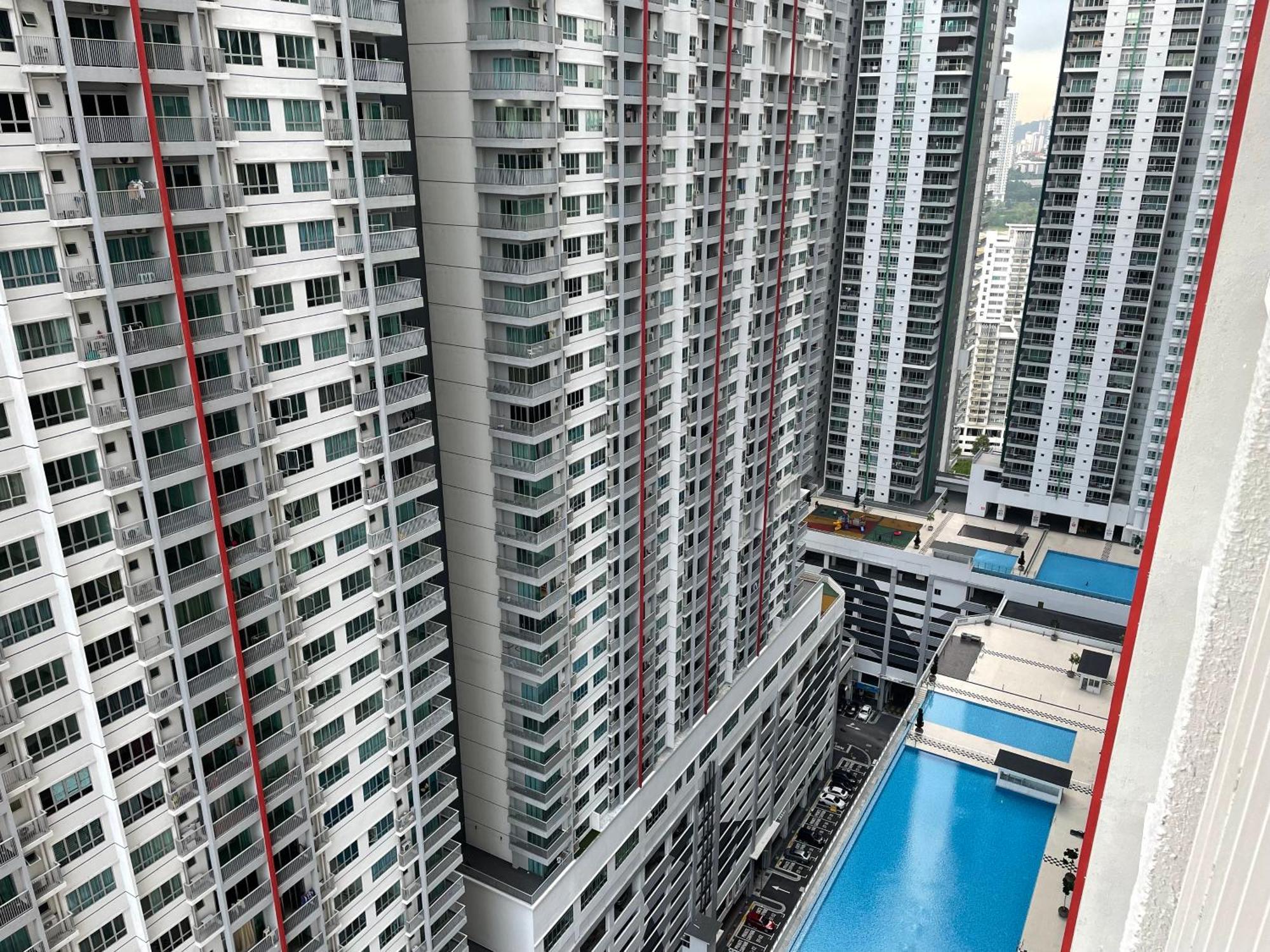 Hstayrazakcity Apartment